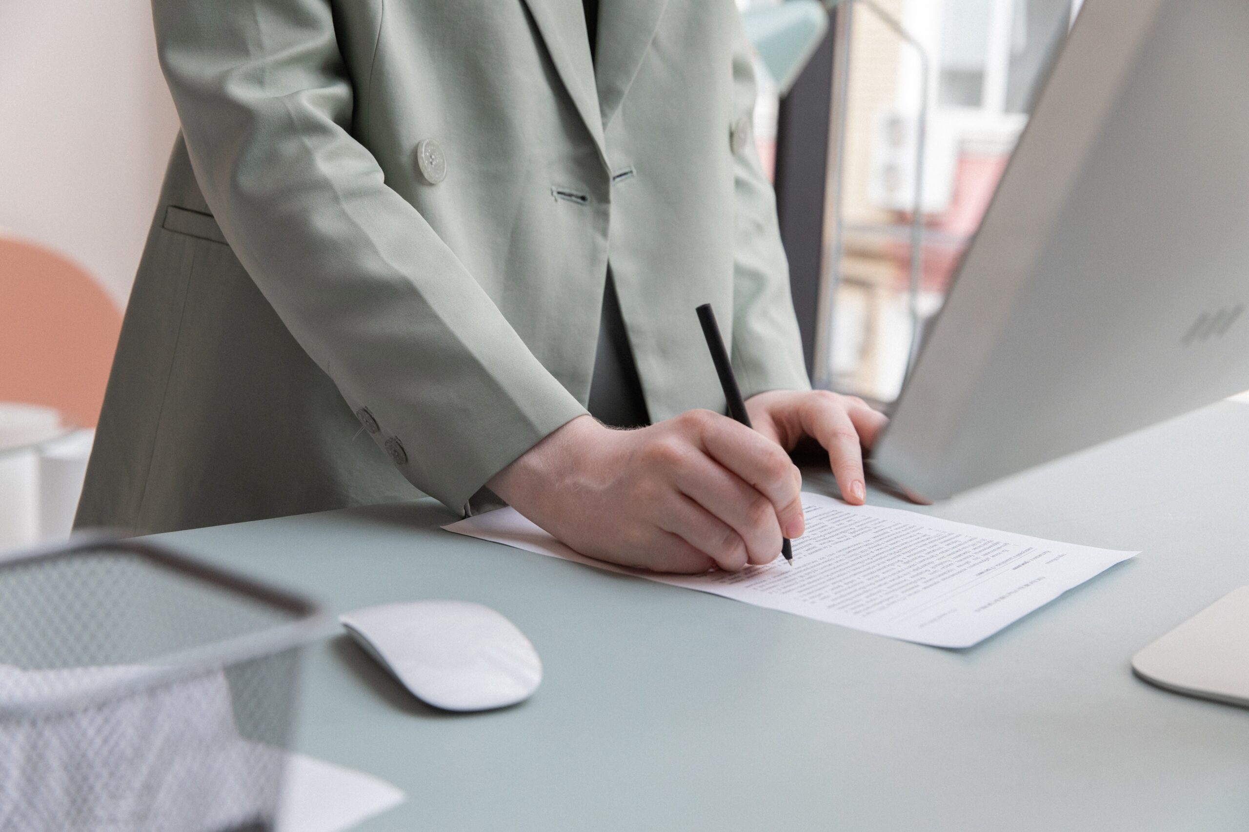 Comprendre l&rsquo;article L224-66 du Code de la consommation : Implications et Conseils pour les Entrepreneurs