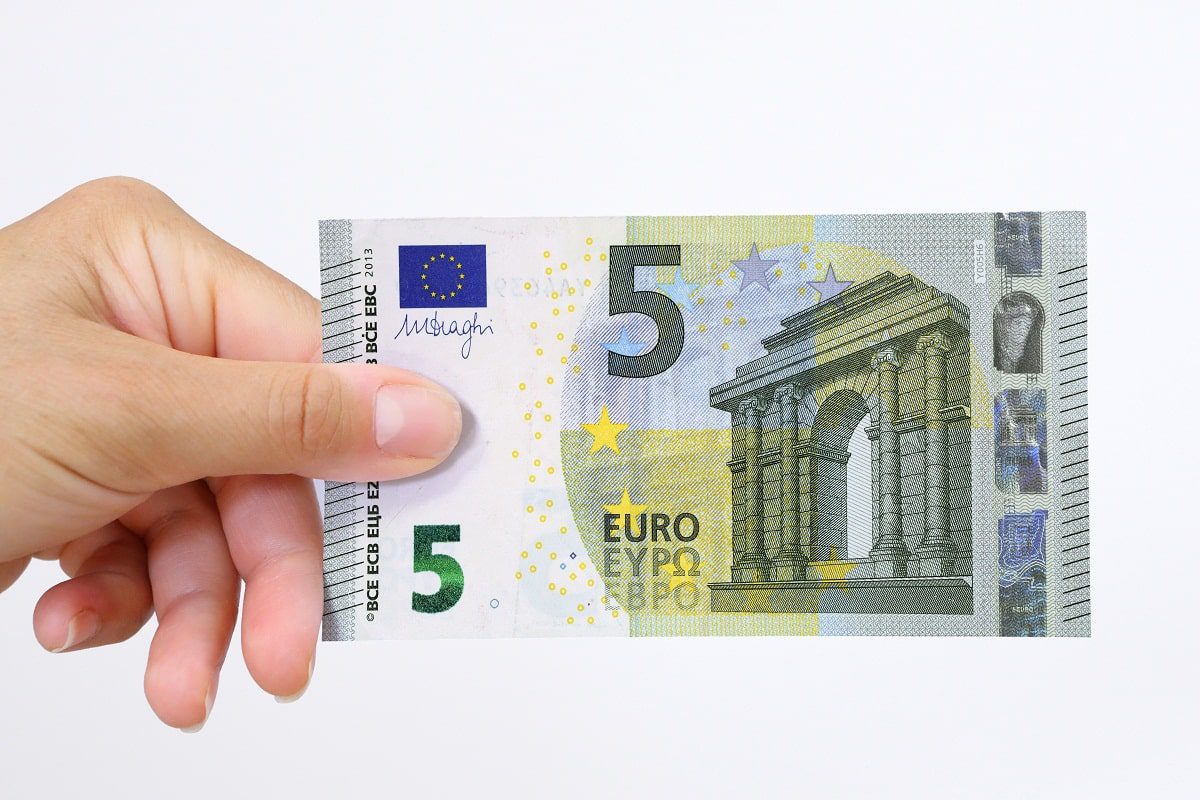 Les Anciens Billets de 5 Euros: Comment Ils Peuvent Aujourd&rsquo;hui Enrichir Votre Collection