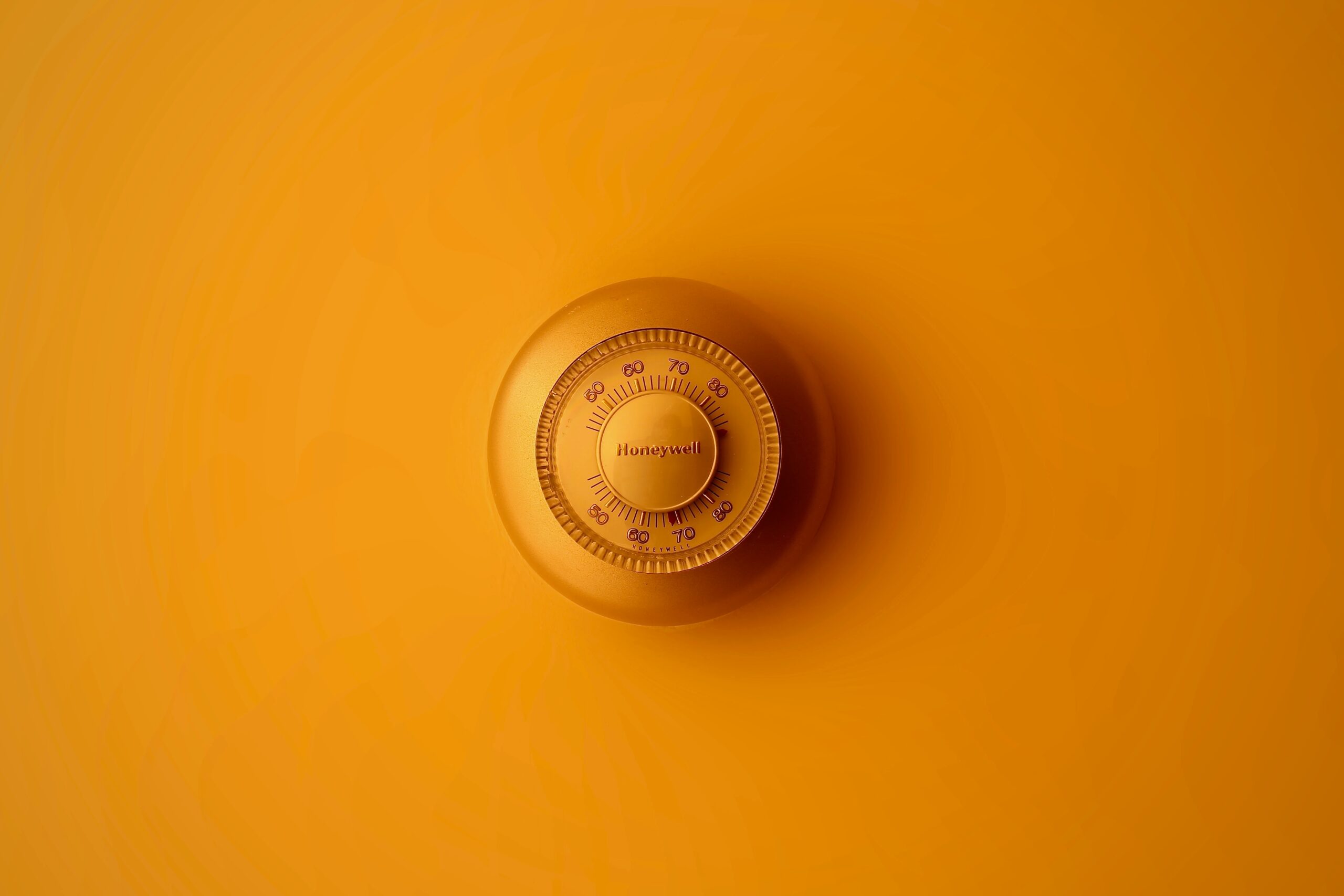 Peut-on vider un compte bancaire avec une procuration? Les limites et précautions à prendre