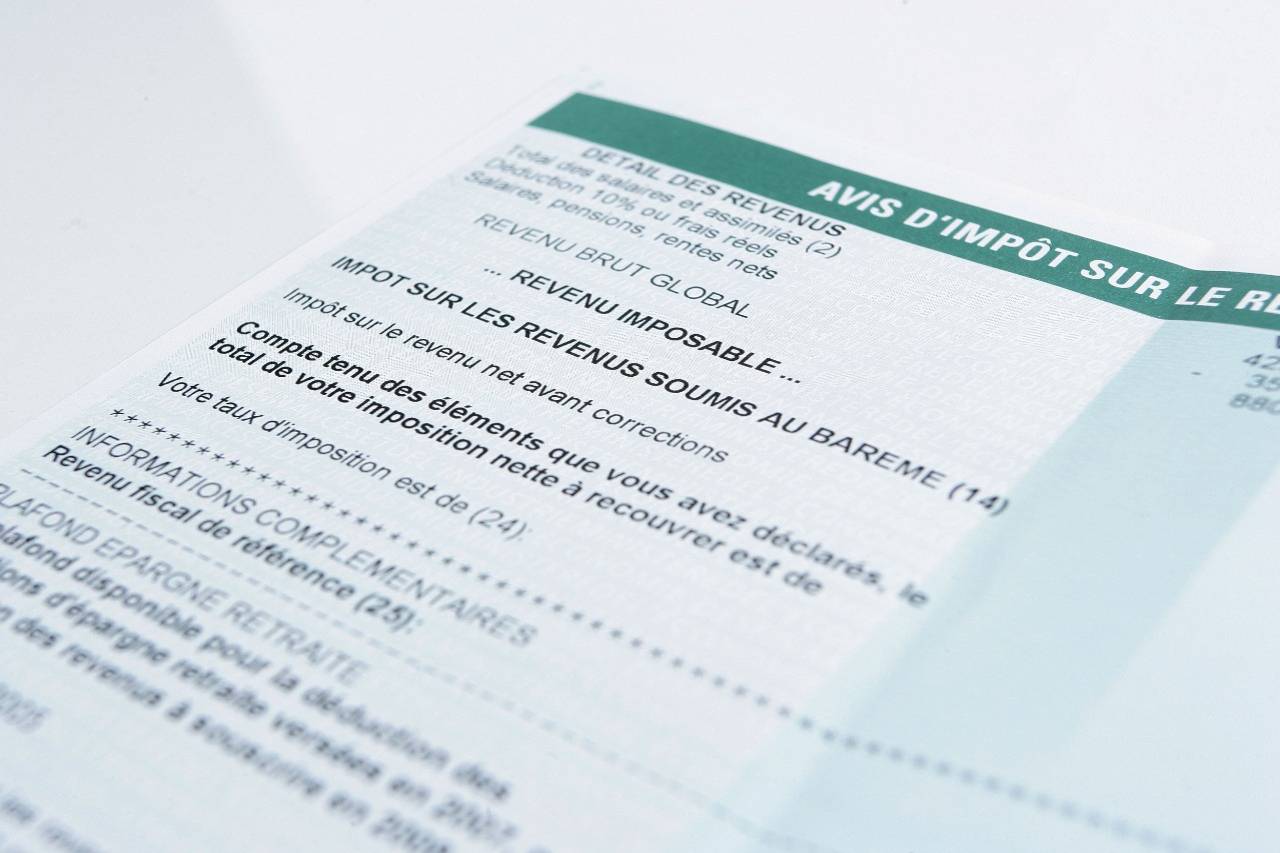 Reçu un Recommandé des Impôts : Comment Réagir et Protéger Vos Finances ?